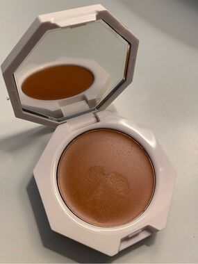 Fenty Beauty Crème Blush-Fenty Glow